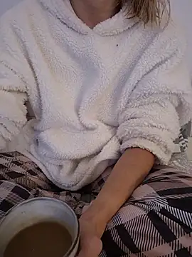 SexyErola27 online show from 11, 1, 2026