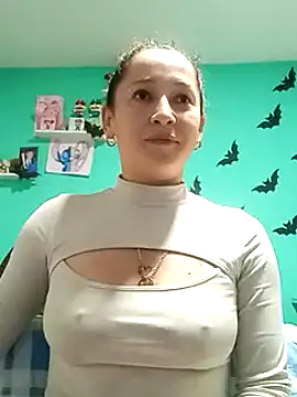 Snapshot of emilypoppy3 chatting on 11, 12, 2024 emilypoppy3 online show from 11, 12, 2024