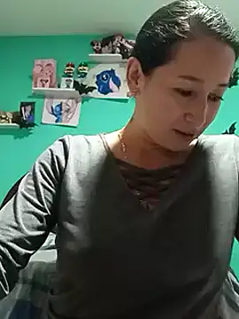 Snapshot of emilypoppy3 chatting on 12, 12, 2024 emilypoppy3 online show from 12, 12, 2024