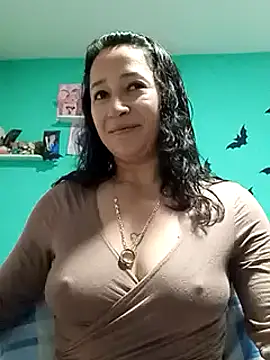 Snapshot of emilypoppy3 chatting on 18, 12, 2024 emilypoppy3 online show from 18, 12, 2024