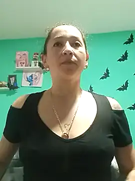 Snapshot of emilypoppy3 chatting on 24, 12, 2024 emilypoppy3 online show from 24, 12, 2024