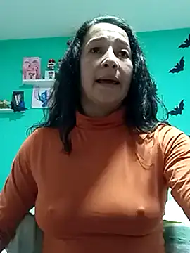 Snapshot of emilypoppy3 chatting on 7, 1, 2025 emilypoppy3 online show from 7, 1, 2025