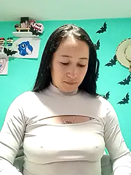 Snapshot of emilypoppy3 chatting on 5, 2, 2025 emilypoppy3 online show from 5, 2, 2025