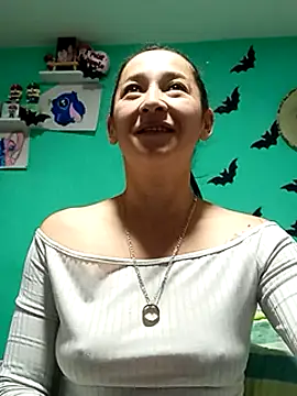 Snapshot of emilypoppy3 chatting on 6, 2, 2025 emilypoppy3 online show from 6, 2, 2025