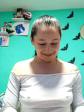 Snapshot of emilypoppy3 chatting on 6, 2, 2025 emilypoppy3 online show from 6, 2, 2025