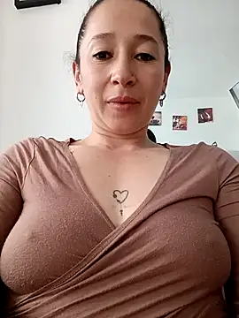 emilypoppy3 online show from 18, 4, 2026