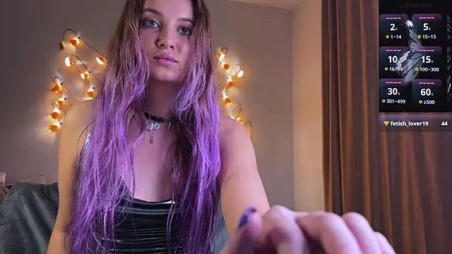 Femdom Lola online show from 2, 1, 2025