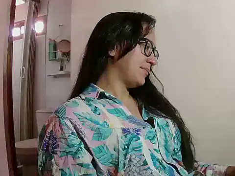 brittanycheeks online show from 20, 10, 2025