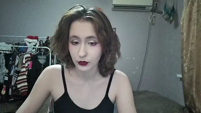 JoannaTompson online show from 11, 1, 2025