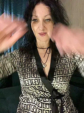 Snapshot of Katie-n chatting on 24, 1, 2025 Katie-n online show from 24, 1, 2025