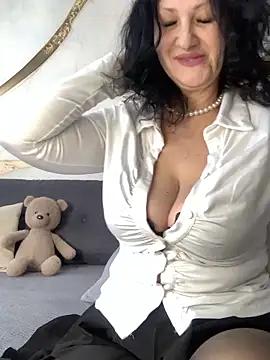 Katie-n online show from 5, 2, 2026