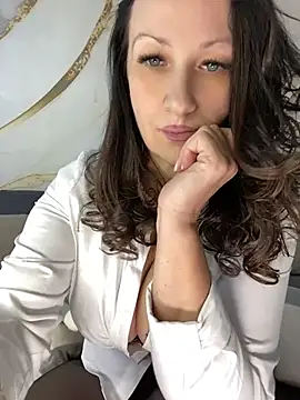 Snapshot of Katie-n chatting on 17, 7, 2026 Katie-n online show from 17, 7, 2026