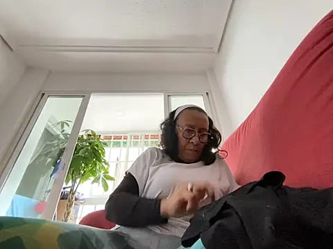 Snapshot of sweeviolet chatting on 27, 1, 2025 sweeviolet online show from 27, 1, 2025