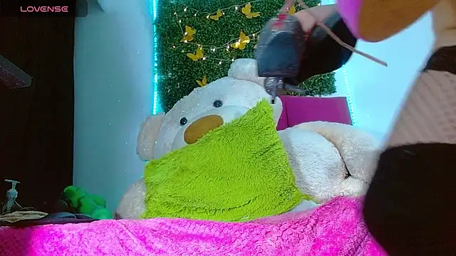 Snapshot of Deepselena8 chatting on 9, 11, 2025 Deepselena8 online show from 9, 11, 2025