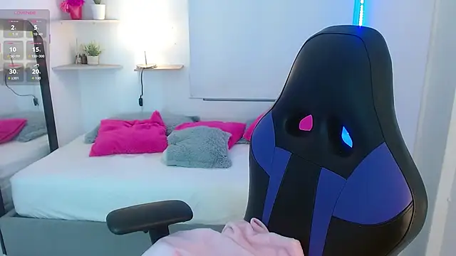 Julia Boobs online show from 1, 10, 2025