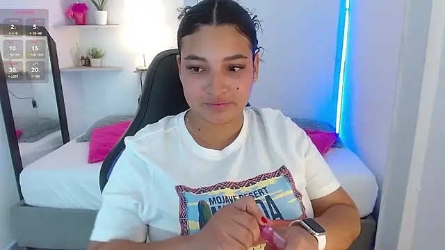Julia Boobs online show from 2, 10, 2025