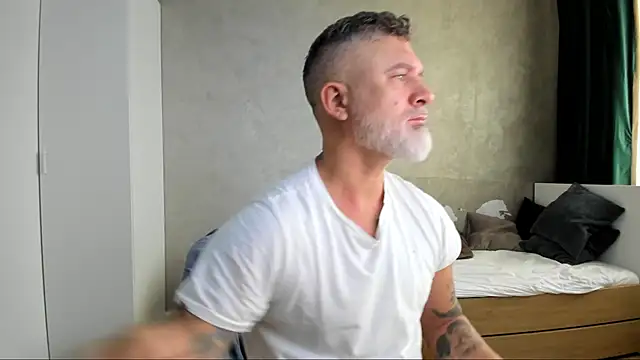 BlowMyXXL online show from 9, 9, 2025