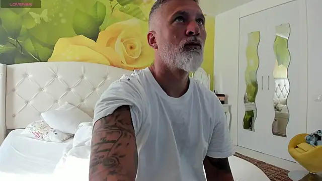 BlowMyXXL online show from 11, 5, 2026