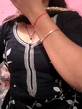 Snapshot of Cute_nidhi chatting on 2, 12, 2024 Cute nidhi online show from 2, 12, 2024