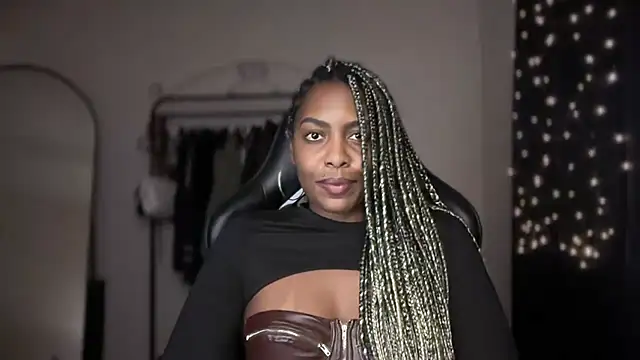 marisilva br online show from 18, 11, 2025