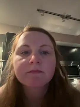 Snapshot of GingerSnap33 chatting on 4, 1, 2025 GingerSnap33 online show from 4, 1, 2025