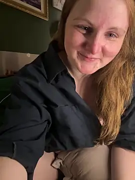 Snapshot of GingerSnap33 chatting on 11, 2, 2025 GingerSnap33 online show from 11, 2, 2025