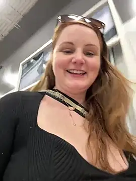Snapshot of GingerSnap33 chatting on 2, 3, 2025 GingerSnap33 online show from 2, 3, 2025