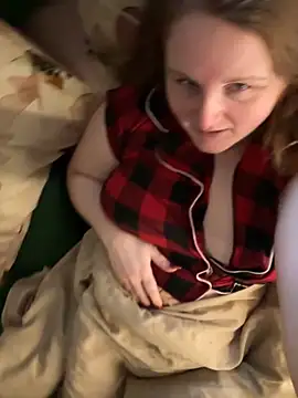 Snapshot of GingerSnap33 chatting on 12, 10, 2025 GingerSnap33 online show from 12, 10, 2025