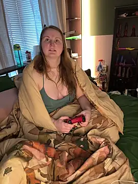 Snapshot of GingerSnap33 chatting on 1, 3, 2026 GingerSnap33 online show from 1, 3, 2026