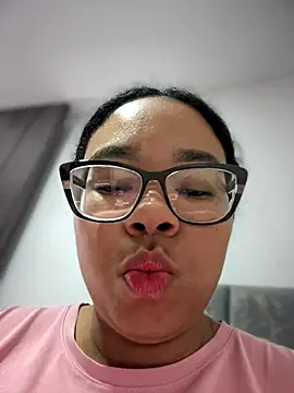 XMara online show from 20, 10, 2025