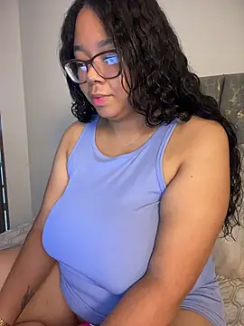 Snapshot of XMara chatting on 27, 5, 2026 XMara online show from 27, 5, 2026