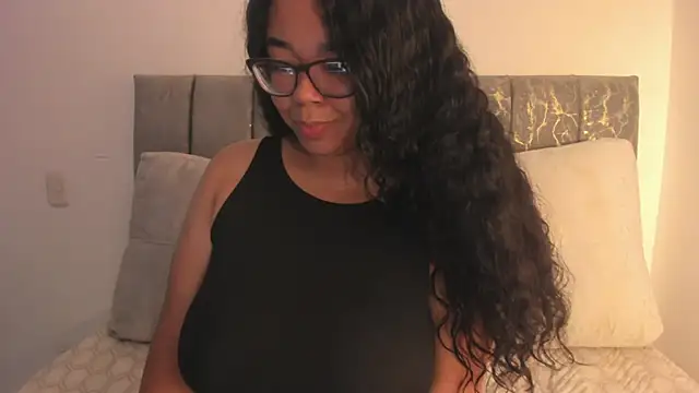 Snapshot of XMara chatting on 9, 6, 2026 XMara online show from 9, 6, 2026