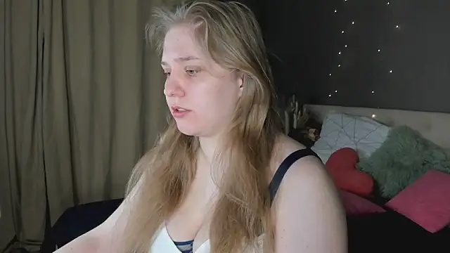 Megan Violer online show from 16, 4, 2026