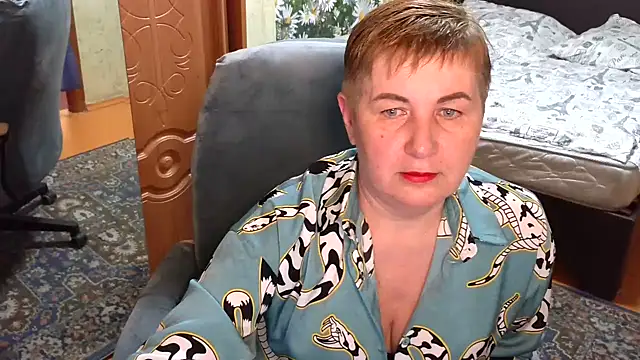 NicoleOlla online show from 28, 2, 2025