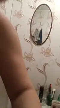 NicoleOlla online show from 8, 3, 2025