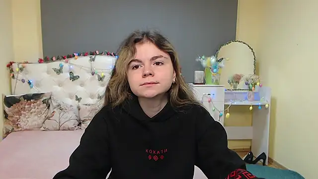 TinaRedly online show from 31, 3, 2026