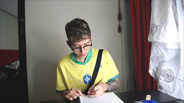  Thomas hot  online show from 26, 12, 2024