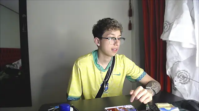  Thomas hot  online show from 26, 12, 2024