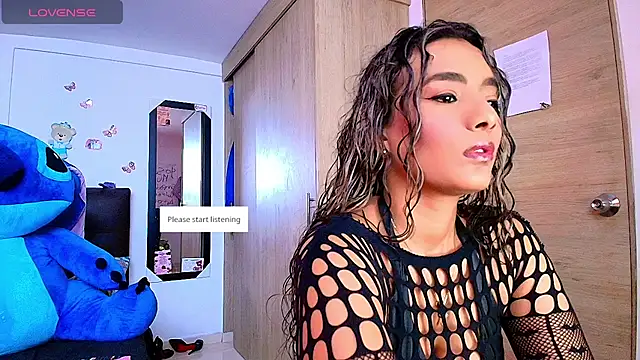 Snapshot of megan_collins96 chatting on 21, 6, 2026 megan collins96 online show from 21, 6, 2026