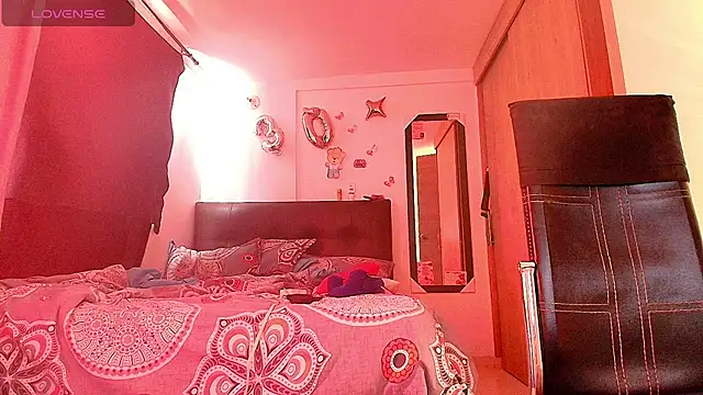 Snapshot of megan_collins96 chatting on 25, 7, 2026 megan collins96 online show from 25, 7, 2026