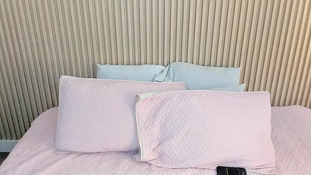 charlottebrowns  online show from 9, 1, 2026