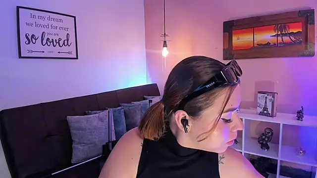 ArianaBaker online show from 7, 2, 2025