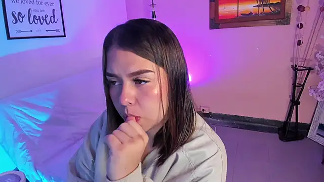 ArianaBaker online show from 23, 9, 2025