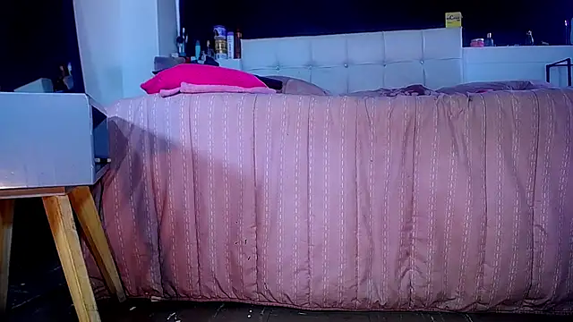 Snapshot of bellatrixx_69 chatting on 9, 10, 2025 bellatrixx 69 online show from 9, 10, 2025