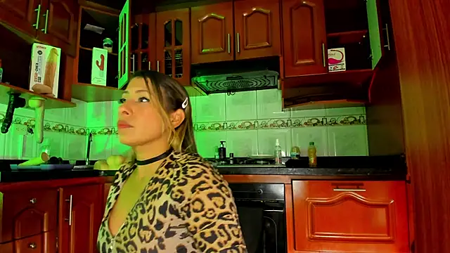 LaureenHills online show from 8, 2, 2025