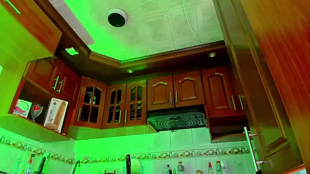 LaureenHills online show from 15, 3, 2025