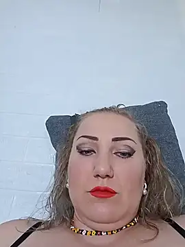 Snapshot of EmmaQueen4 chatting on 9, 7, 2026 EmmaQueen4 online show from 9, 7, 2026