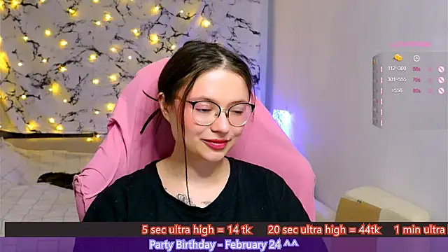 Snapshot of me__hanna chatting on 22, 2, 2025 me hanna online show from 22, 2, 2025