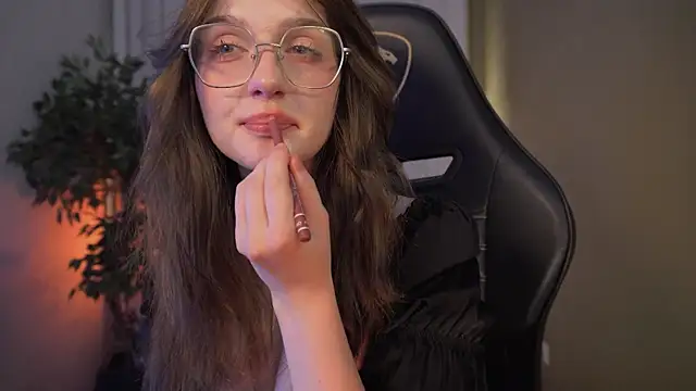 ELLIEJAY online show from 6, 3, 2025