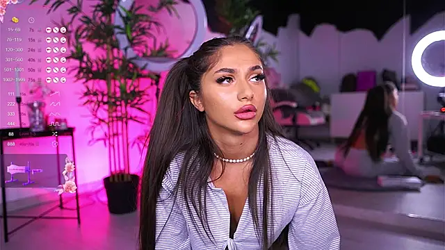 VanessaSimon online show from 28, 1, 2025